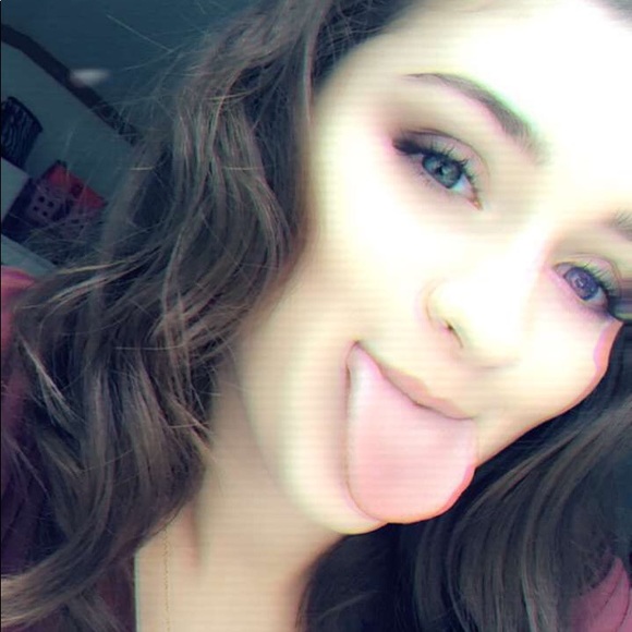 Meet your Posher, Rebrebecca - Picture 1 of 1